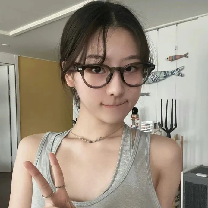 向天真的女生投降